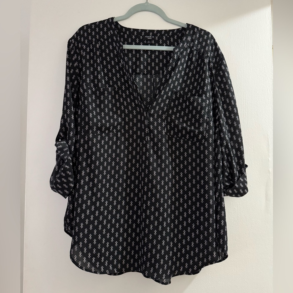 Black and White Patterned Blouse